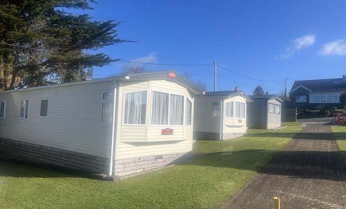 Rio Gold & Carnaby 3 Bed Vans